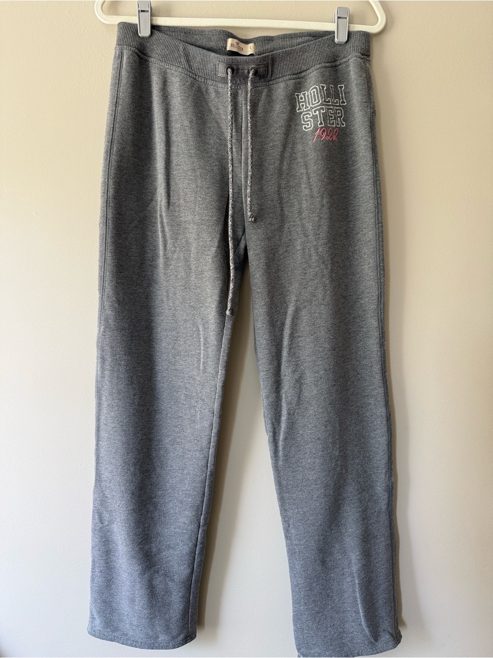 Hollister Heather Gray Skinny Logo Sweatpant